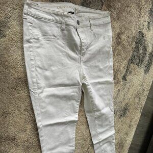 Women's American Eagle white jeans size 14